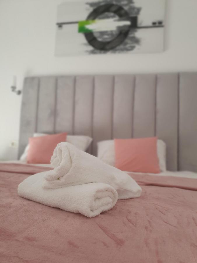 拉迪亚Ale House公寓 外观 照片