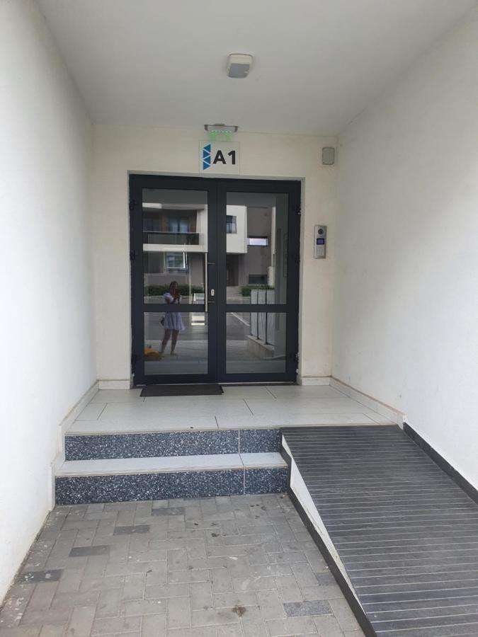 拉迪亚Ale House公寓 外观 照片